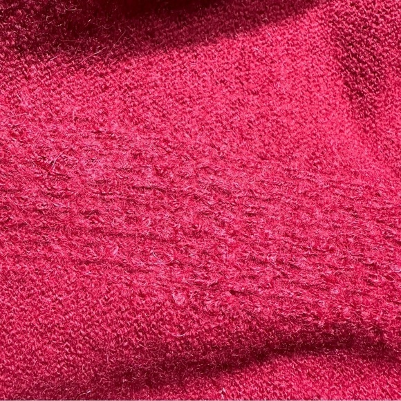 ECHOVIEW Red Peruvian Wool & Baby Alpaca V-neck Poncho - Picture 4 of 8